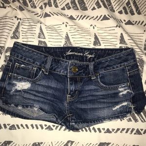 American Eagle distressed denim shorts size 00